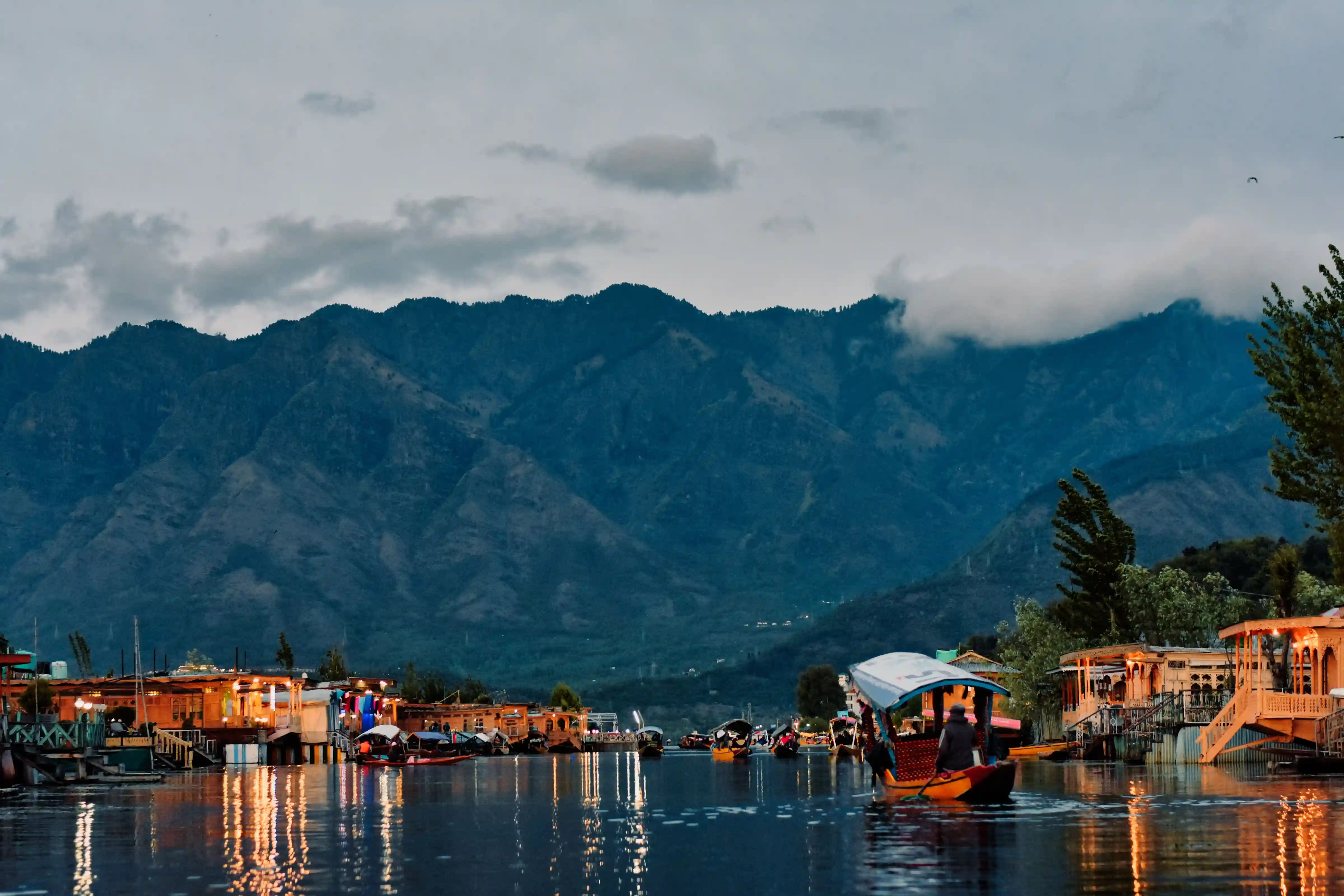 Srinagar – Agra Tour Tour Package